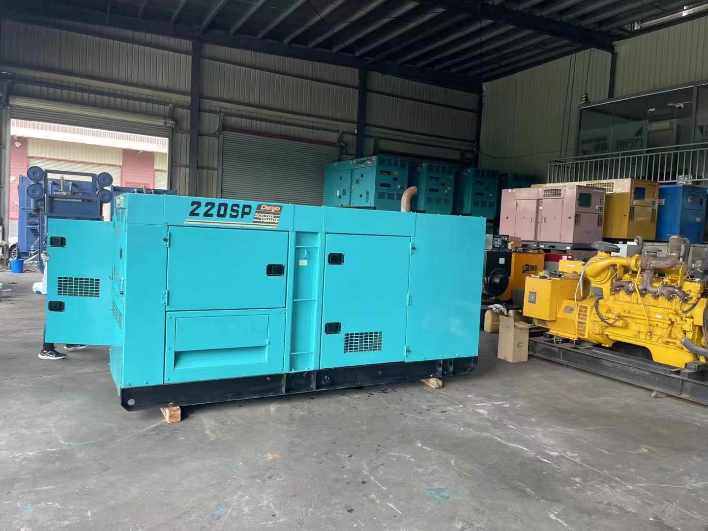 临颍800kW 柴油发电机的输出电流波动范围是多少?