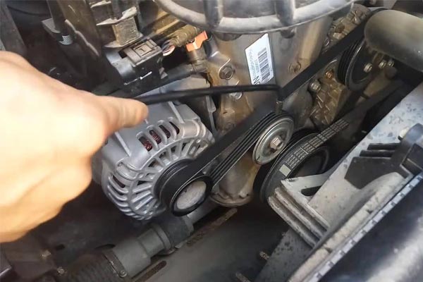 临颍转速传感器的工作原理是什么？