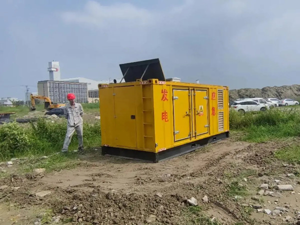 临颍200KW柴油发电机机组每小时的油耗量受哪些因素影响？